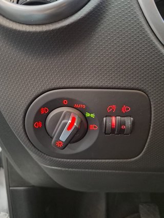 SEAT León 1.6 TDI 105cv Reference