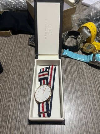 Orologio Daniel Wellington con scatola