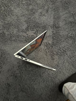HP Elitebook 830 G8