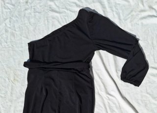 Tuta intera monospalla elegante nera