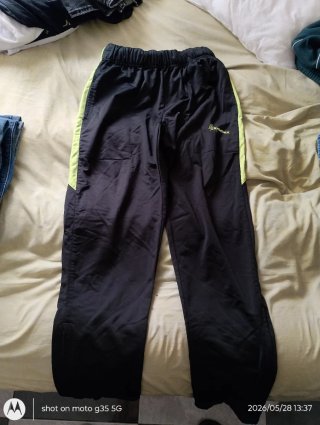 Pantalones Lee negros rotos