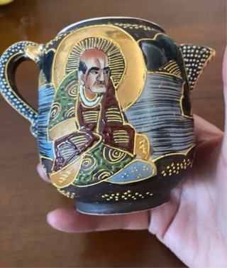 Lattiera vintage orientale decorata a mano