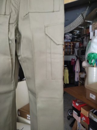 Pantalón caqui corte recto talla 36,38,40