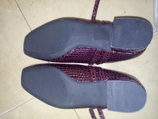 Zapatos morados de mujer