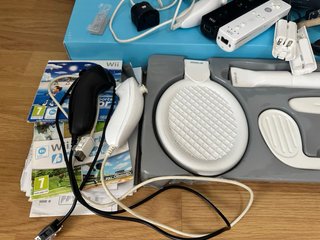 Nintendo Wii + 19 juegos + volante