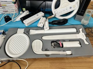 Nintendo Wii + 19 juegos + volante