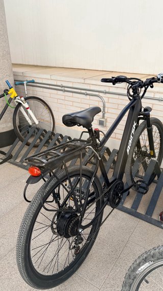 Bicicleta Eléctrica Negra como nueva
