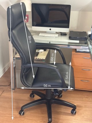 Sillón de oficina ergonómico negro