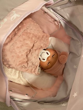 Carro de muñecas con bebe realista Antonio Juan