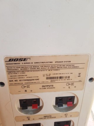 Subwoofer Bose Serie 5 III Blanco y Amarillo