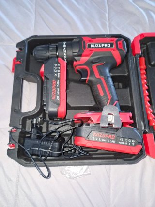 Taladro con 2 baterías