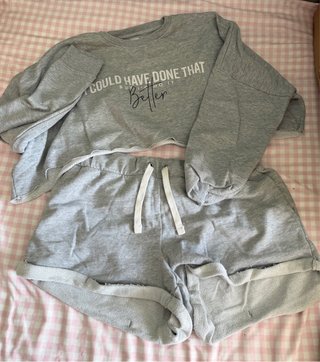 Conjunto chándal corto gris