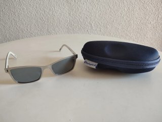 Gafas de sol plateadas