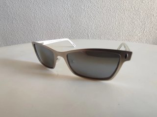 Gafas de sol plateadas