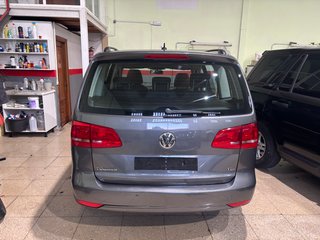 Volkswagen Touran 2011