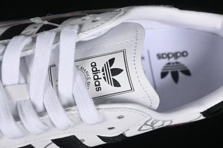 Adidas Samba x Hello Kitty