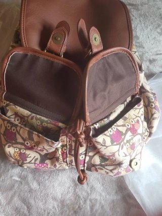 Mochila sin estrenar con estampado de búhos