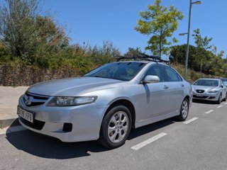 Honda Accord 2006 diesel, pegatina B