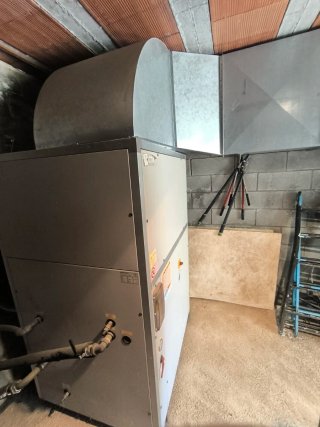 Máquina refrigeradora d'aigua