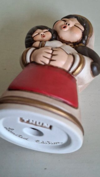 Thun Presepe [ed. Limitata] Stefania con neonato