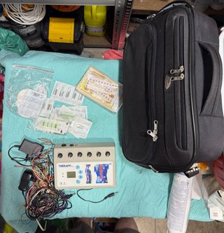 Maquina Fisioterapia Agujas con corrientes.