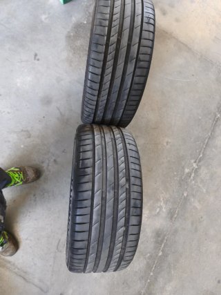 Kumho 255/40 ZR 19 100Y - 80% vida útil