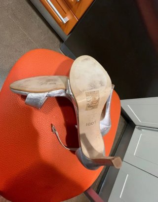 Sandalias tacón plateadas LODI