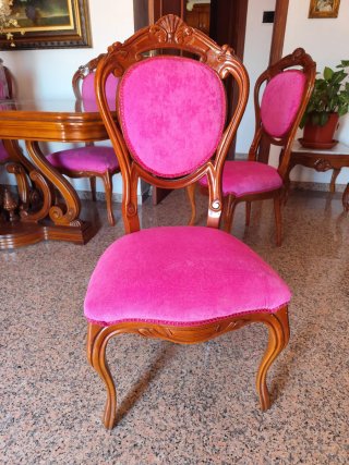 Mesa de comedor y 6 sillas fucsia