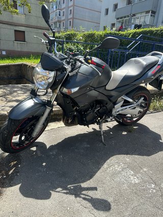 Suzuki GSR 600 Naked 17.600 km