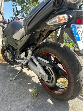 Suzuki GSR 600 Naked 17.600 km