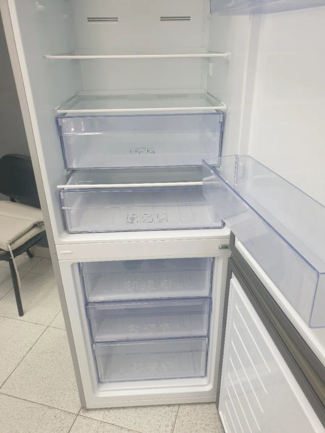 Nevera Beko de 2m x 60cm