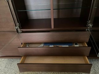 Mesa comedor + 4 sillas + mueble aparador