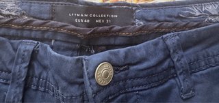 Pantalón corto tipo bermudas azul