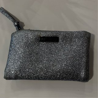 Cartera plateada Pull&Bear