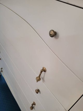 CÓMODA CLÁSICA DE MADERA