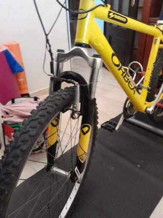 Bicicleta Orbea Amarilla + rodillo