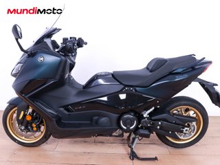 YAMAHA T-MAX 560