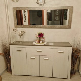Mueble de entrada y espejo