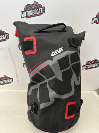 Bolsa Givi Negra y Roja Nueva 30 L