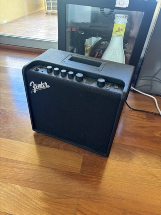 Guitarra Eléctrica + Amplificador