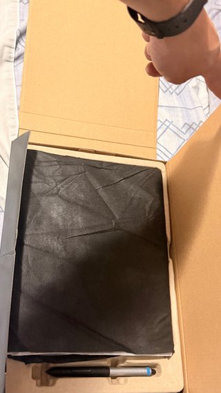 WACOM Intuos Pen & Touch Negra