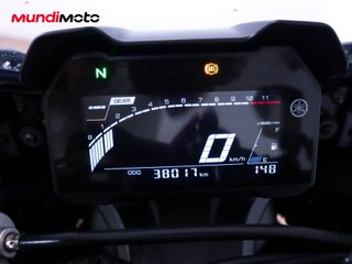 YAMAHA R7