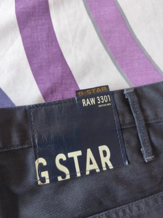 Pantalones cortos G-Star RAW azules.