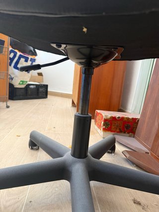 Silla de oficina con ruedas polipiel negra