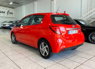 Toyota Yaris Hybrid Active 2014