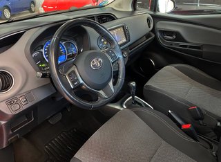 Toyota Yaris Hybrid Active 2014
