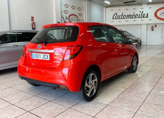 Toyota Yaris Hybrid Active 2014