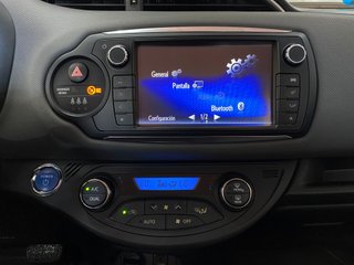 Toyota Yaris Hybrid Active 2014