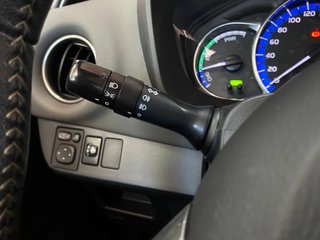 Toyota Yaris Hybrid Active 2014