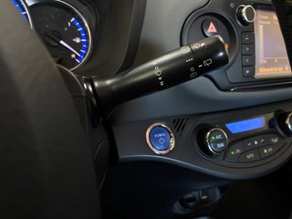 Toyota Yaris Hybrid Active 2014